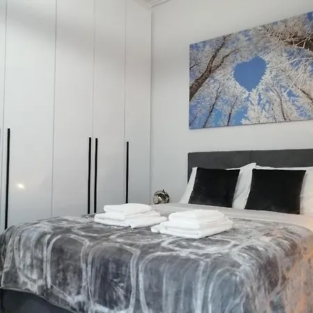 Apartment Rafina's Blue Heart!